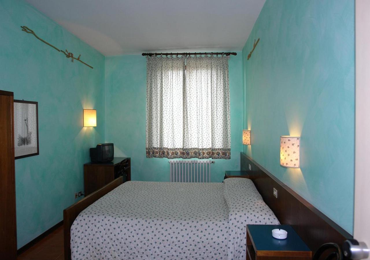 Hotel La Nuova Pergoletta ออร์เวียโต ภายนอก รูปภาพ