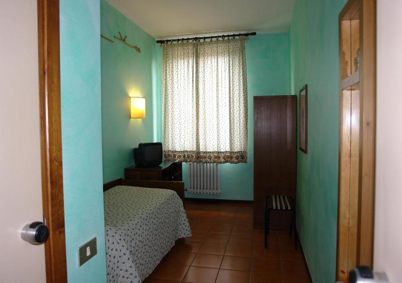 Hotel La Nuova Pergoletta ออร์เวียโต ภายนอก รูปภาพ